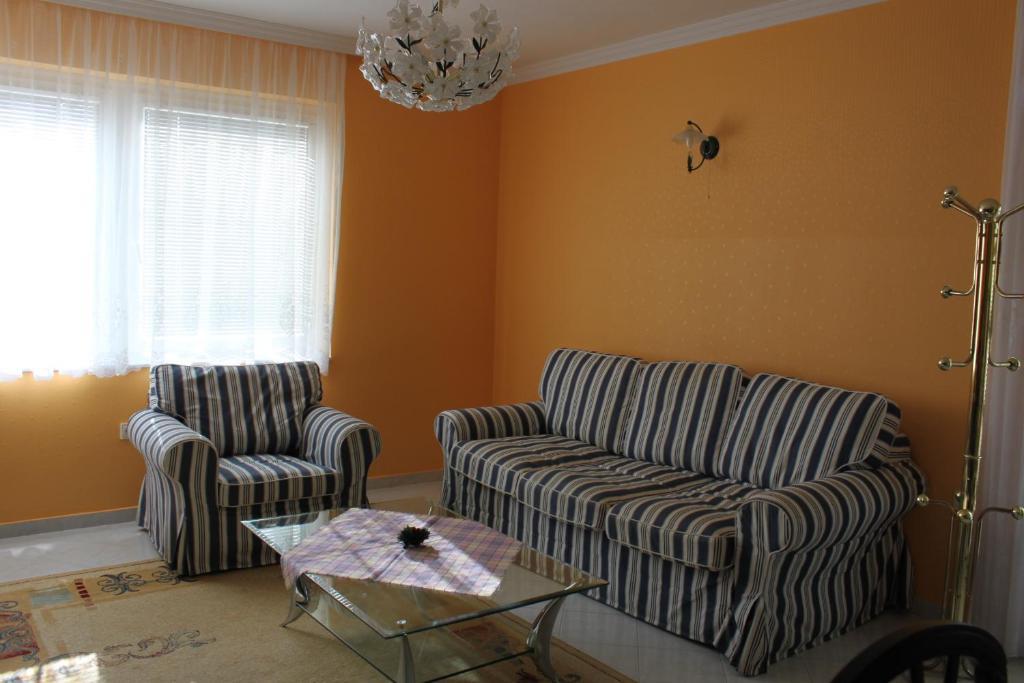 Orwa Apartmanok - Cedrus Koez 잘라카로쉬 객실 사진