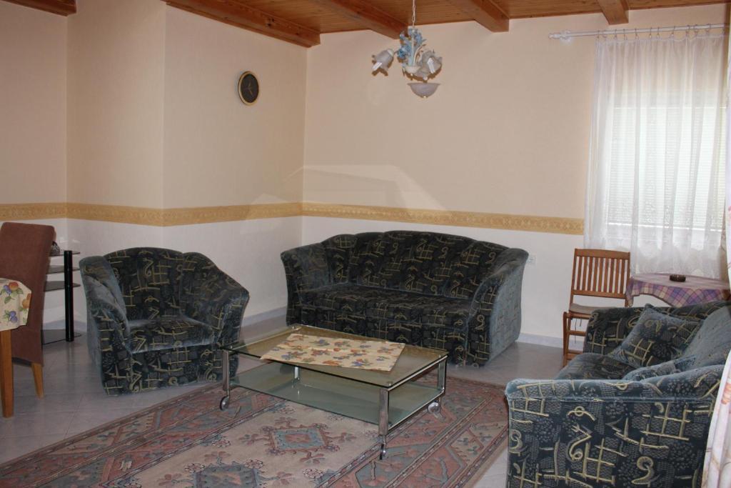 Orwa Apartmanok - Cedrus Koez 잘라카로쉬 객실 사진